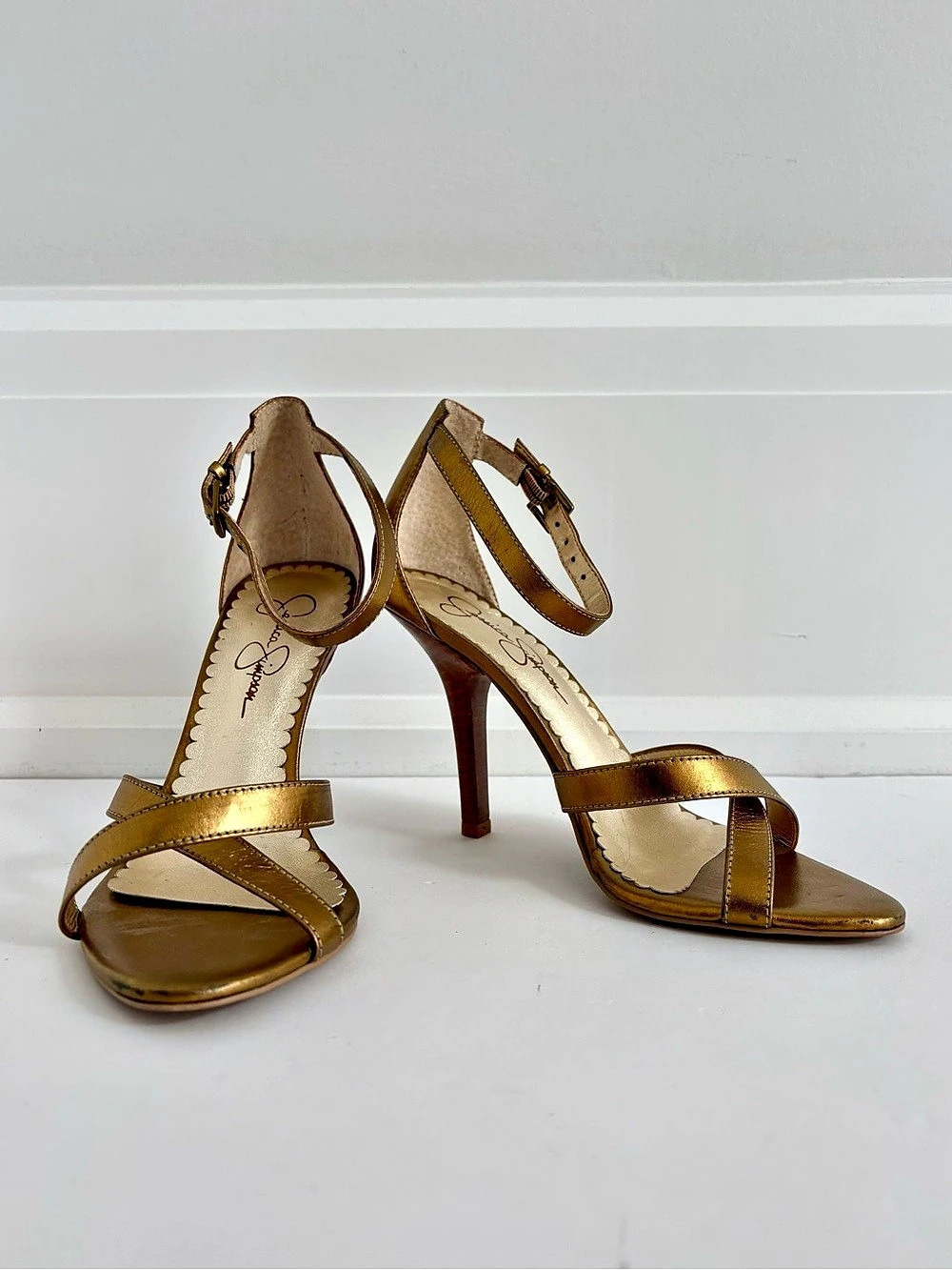 Jessica Simpson Taro Ankle Strap Heeled Sandals - Metallic Bronze Gold - Sz 6